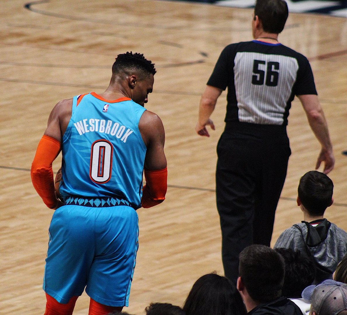 小波特：字母哥一直向我们保证，会与团队并肩作战