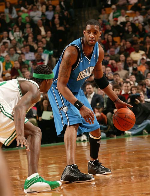 [NBA]伦纳德单挑詹姆斯 强行三分颠进篮筐