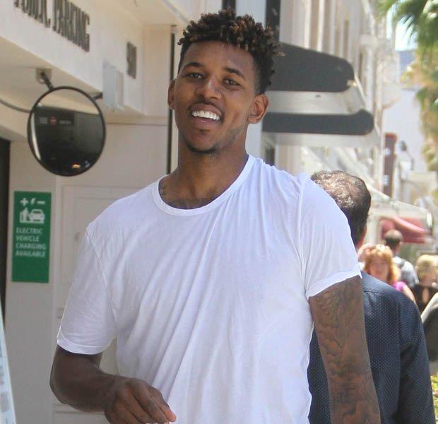 郑钦文因伤退出澳网，连续错过两届大满贯赛事