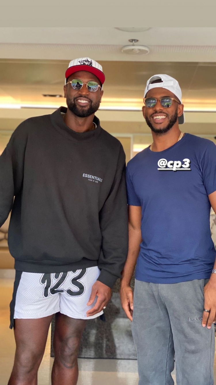 布鲁诺·费尔南德斯已恢复草坪训练，正积极争取在周三对阵伯恩利的比赛中登场[@SullyTalkz]。 来源：utdreport