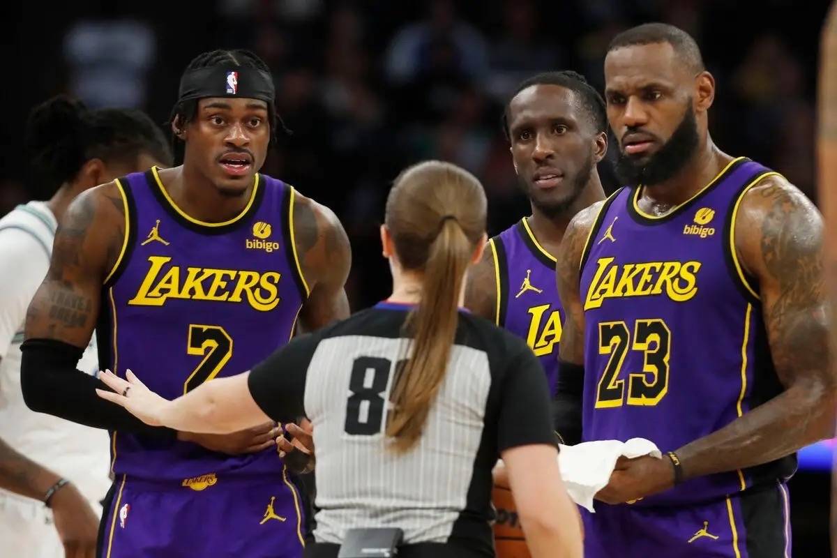 NBA：火箭四连胜探花表现突出